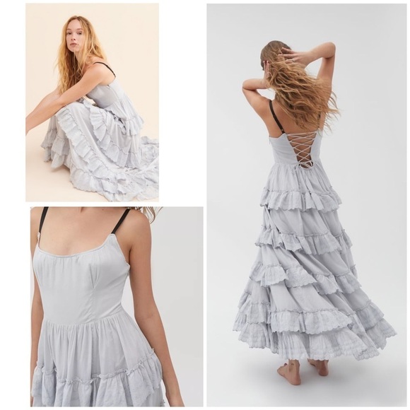 NWT Urban Outfitters UO Annabelle Eyelet Floral Tiered Ruffle Maxi Dress XS - Picture 1 of 12